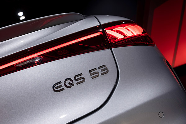 AMG EQS 53 4Matic+ ഇലക്ട്രിക് സെഡാനെ അവതരിപ്പിച്ച് Mercedes Benz; വില 2.45 കോടി രൂപ