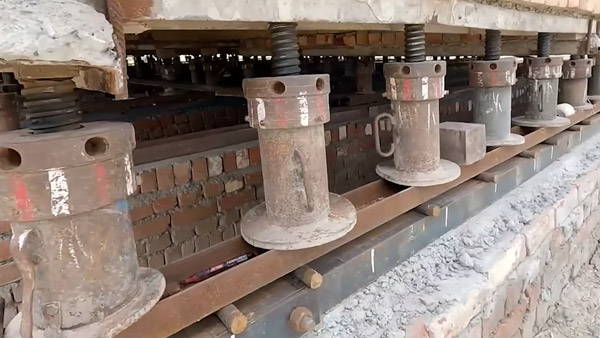 'സഞ്ചരിക്കുന്ന വീട്'; എക്‌സ്പ്രസ്‌വേക്കായി അരക്കോടി മുടക്കി വീട് മാറ്റുന്നൊരു പഞ്ചാബുകാരന്‍