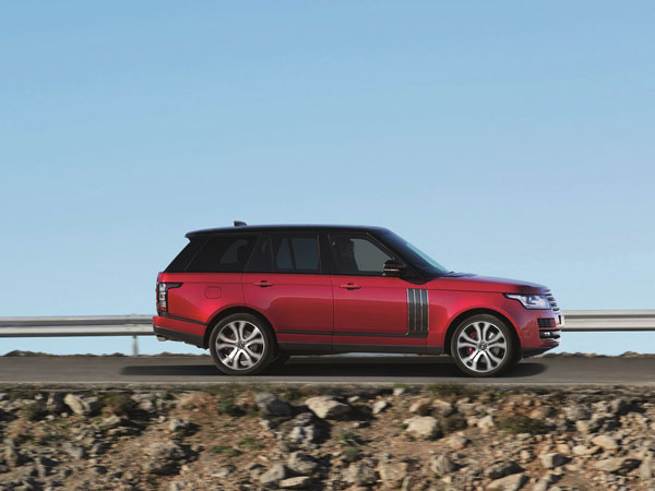 BMW മുതൽ Land Rover വരെ; വിജയ് ദേവരകൊണ്ടയുടെ കാർ ശേഖരം 