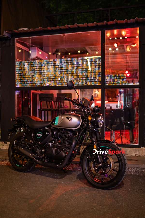 വേട്ട ആരംഭിക്കാന്‍ Royal Enfield Hunter 350 എത്തി; റിവ്യൂ വിശേഷങ്ങള്‍ ഇതാ