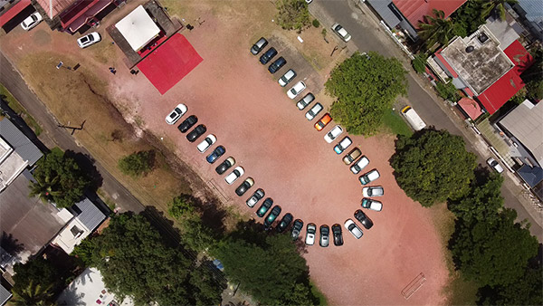 ചിങ്ങത്തോട് അനുബന്ധിച്ച് 1001 കാറുകൾ കേരളത്തിൽ വിതരണത്തിന് എത്തിച്ച് ടാറ്റ മോട്ടോർസ്