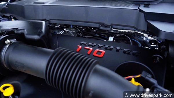 Mahindra XUV700-യുടെ വരവ് തിരിച്ചടിയായി; Safari-യുടെ ഫെയ്‌സ്‌ലിഫ്റ്റ് പതിപ്പ് അവതരിപ്പിക്കാനൊരുങ്ങി Tata