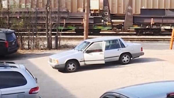 Vovlo 740 GLEയില്‍ 16 ലക്ഷം കി.മീ പൂര്‍ത്തിയാക്കി; കസ്റ്റമര്‍ക്ക് പുത്തന്‍ കാര് സമ്മാനിച്ച് വോള്‍വോ 