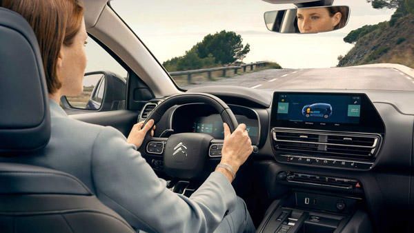 C5 Aircross ഫെയ്‌സ്‌ലിഫ്റ്റിനെ അവതരിപ്പിച്ച് Citroen; വില 36.67 ലക്ഷം രൂപ