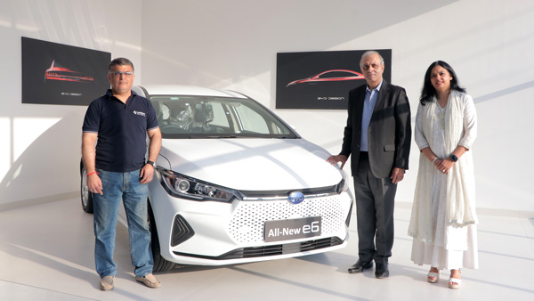 ഇലക്ട്രിക് എംപിവി നിരയിലെ ഇന്നോവ; e6 ഇവിയുടെ 450 യൂണിറ്റ് ഡെലിവറികൾ പൂർത്തീകരിച്ച് BYD