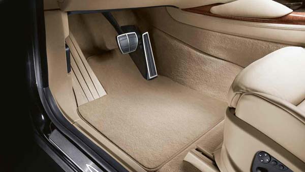 പ്രളയം ബാധിച്ച സെക്കന്ഡ് ഹാന്ഡ് കാറുകള് എങ്ങനെ തിരിച്ചറിയാം? പ്രളയം ബാധിച്ച സെക്കന്ഡ് ഹാന്ഡ് കാറുകള് എങ്ങനെ തിരിച്ചറിയാം?