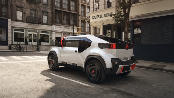 ലുക്സിൽ വ്യത്യസ്തം വർക്കിൽ വിസ്മയം! 400 കി.മീ റേഞ്ചുമായി Oli ഇവി കൺസെപ്റ്റ് അവതരിപ്പിച്ച് Citroen