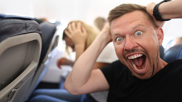 വിമാനയാത്രക്കിടെ അറിയാതെ കരഞ്ഞ് പോകുന്നുണ്ടോ? എന്ത് കൊണ്ടാണെന്നറിയണ്ടേ?