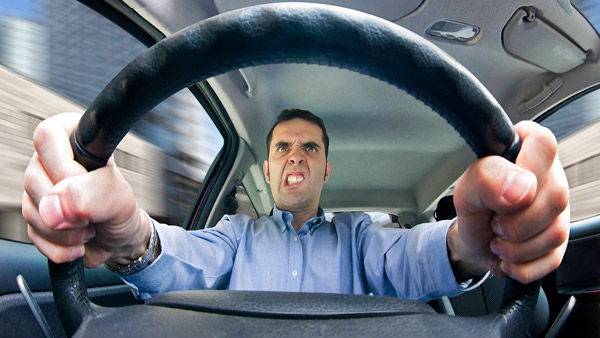 ഡ്രൈവിംഗ് ശൈലി നോക്കി ഏത് മാനസികാവസ്ഥയിലാണെന്ന് പറയാന്‍ പറ്റ്വോ സക്കീര്‍ ഭായിക്ക്‌