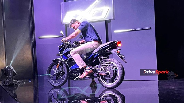 പൂര്‍ണ ചാര്‍ജില്‍ 150 കിലോമീറ്റര്‍; OXO ഇലക്ട്രിക് മോട്ടോര്‍സൈക്കിള്‍ അവതരിപ്പിച്ച് HOP