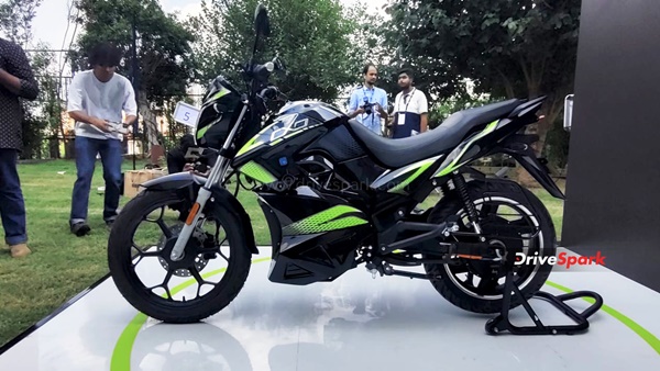 പൂര്‍ണ ചാര്‍ജില്‍ 150 കിലോമീറ്റര്‍; OXO ഇലക്ട്രിക് മോട്ടോര്‍സൈക്കിള്‍ അവതരിപ്പിച്ച് HOP