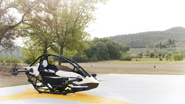 ജെറ്റ്‌സണ്‍ വണ്‍ 'പറക്കും കാര്‍' ചൂടപ്പം പോലെ വിറ്റുതീര്‍ന്നു; ഡെലിവറി ഈ വര്‍ഷം അവസാനം