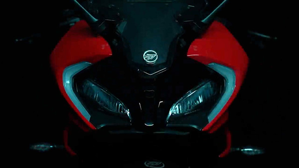 നേക്കഡ് സ്ട്രീറ്റ് ഫൈറ്ററും, ഫെയര്‍ഡ് സ്പോര്‍ട്സ് ബൈക്കും; പുതിയ ശ്രേണിയില്‍ കണ്ണുവെച്ച് കീവേ