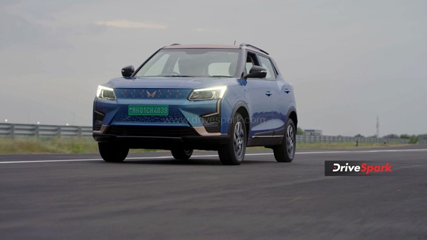 ഫണ്‍, ഫാസ്റ്റ്, ഫിയര്‍ലെസ് XUV400; മഹീന്ദ്ര ഇലക്ട്രിക് എസ്‌യുവി റിവ്യൂ വായിക്കാം