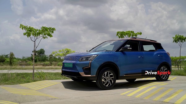 ഫണ്‍, ഫാസ്റ്റ്, ഫിയര്‍ലെസ് XUV400; മഹീന്ദ്ര ഇലക്ട്രിക് എസ്‌യുവി റിവ്യൂ വായിക്കാം