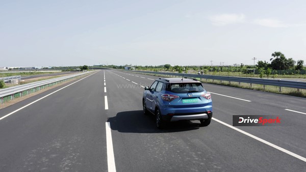 ഫണ്‍, ഫാസ്റ്റ്, ഫിയര്‍ലെസ് XUV400; മഹീന്ദ്ര ഇലക്ട്രിക് എസ്‌യുവി റിവ്യൂ വായിക്കാം