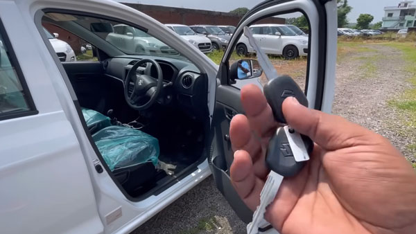 എസിയുമില്ല പവർ സ്റ്റിയറിംഗും! 2022 Alto K10 സ്റ്റാൻഡേർഡ് മോഡൽ ദേ ഇത്രമാത്രം