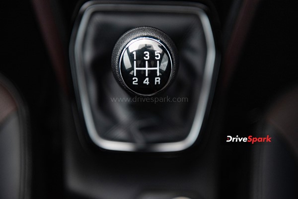 വില പ്രഖ്യാപനത്തിന് മുമ്പ് ഹിറ്റടിച്ച് Maruti Grand Vitara; കൈയ്യിൽ കിട്ടാൻ കാത്തിരിക്കേണ്ടത് 5.5 മാസം വില പ്രഖ്യാപനത്തിന് മുമ്പ് ഹിറ്റടിച്ച് Maruti Grand Vitara; കൈയ്യിൽ കിട്ടാൻ കാത്തിരിക്കേണ്ടത് 5.5 മാസം