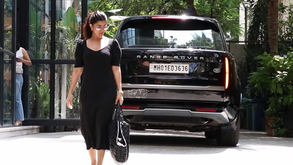  സെലിബ്രിറ്റികളുടെ പുത്തൻ ആഢംബര വാഹനങ്ങൾ കാണാം