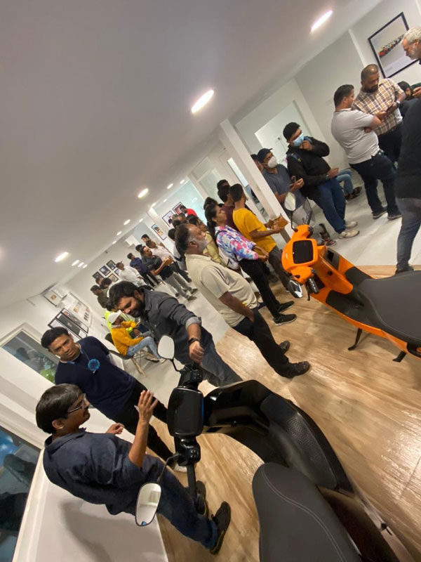 പുതിയ ഇവി സെന്ററുകള്‍ തുറന്ന് Ola Electric ഓഫ്‌ലൈനായി; കേരളത്തിലെ ഷോറൂം ഈ നഗരത്തില്‍