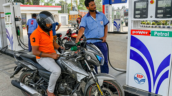 രാവിലെ വണ്ടിയില്‍ പെട്രോള്‍ അടിച്ചാല്‍ നല്ല മൈലേജ് ലഭിക്കുമോ? എന്താണ് സത്യം?