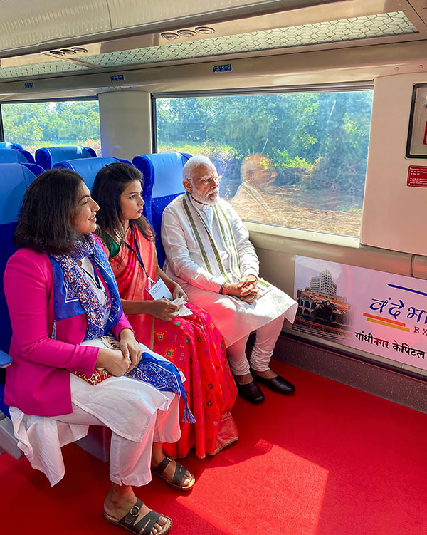 കിടുക്കൻ സൗകര്യങ്ങളുമായി വന്ദേ ഭാരത് 2.0 ഇനി വേറെ ലെവൽ