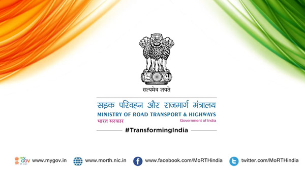 ഹൈവേയിലൂടെ ട്രക്ക് കാറിനെ വലിച്ചിഴച്ചത് രണ്ട് കി.മീ; യാത്രക്കാര്‍ അത്ഭുതകരമായി രക്ഷപ്പെട്ടു 