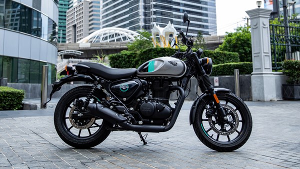 വില പോലെ വിൽപ്പനയിലും വിപ്ലവം തീർത്ത് Hunter 350, പോയ മാസം വിറ്റഴിഞ്ഞത് 18,197 യൂണിറ്റുകൾ