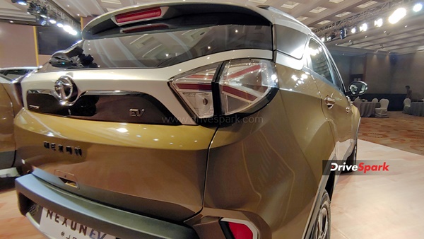 Nexon ഇലക്‌ട്രിക്കിനും ജെറ്റ് എഡിഷൻ സമ്മാനിച്ച് Tata Motors, വില 17.50 ലക്ഷം രൂപ മുതൽ