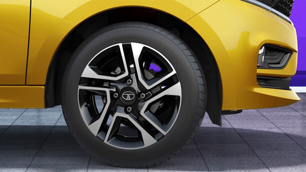 കുറഞ്ഞ വിലയും, കൂടുതല്‍ റേഞ്ചും; Tiago ഇവി അവതരിപ്പിക്കുന്ന തീയതി വെളിപ്പെടുത്തി Tata