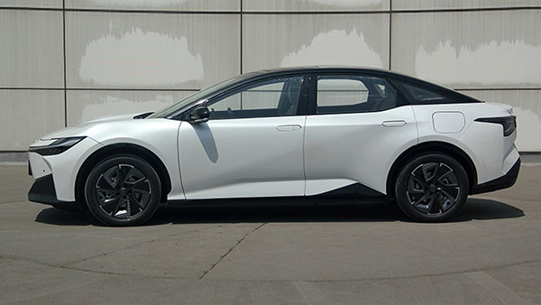 പണി വരുന്നുണ്ട് അവറാച്ചാ! Tesla Model 3 -യ്ക്ക് വെല്ലുവിളിയുമായി പുത്തൻ Toyota ഇവി അണിയറയിൽ