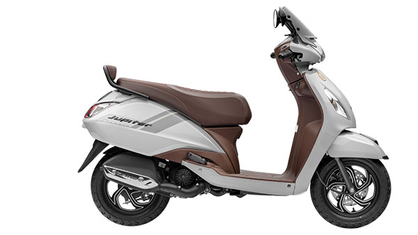 TVS Jupiter ക്ലാസിക് Vs Honda Activa പ്രീമിയം: ഈ ദീപാവലിക്ക് ഇവയില്‍ ഏതാകും മികച്ച തിരഞ്ഞെടുപ്പ്?
