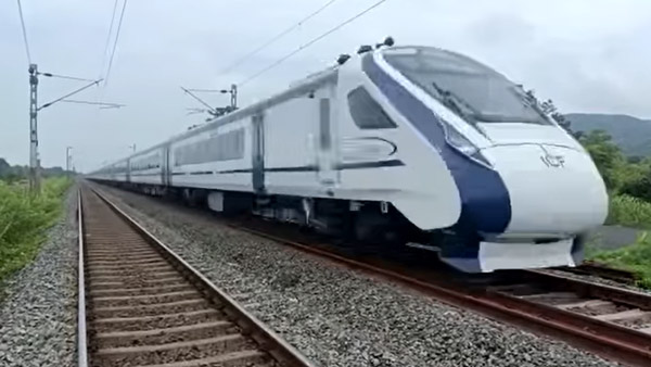 കർണാടകയിൽ വന്ദേ ഭാരത് എക്സ്പ്രസ്സ് അടുത്ത വർഷമെത്തും; കേരളത്തിൽ എന്ന്? 