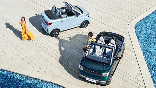 ആള് ചെറുതാണെങ്കിലും സംഭവംകൊള്ളാം, മിനി ഇലക്ട്രിക് കാറിന്റെ കൺവേർട്ടബിൾ മോഡലുമായി വുലിംഗ്