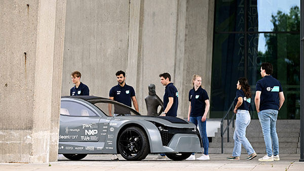 മലിനീകരണം കുറക്കുക മാത്രമല്ല ഈ ഇലക്ട്രിക് കാര്‍ ഓട്ടത്തിനിടെ അന്തരീക്ഷവും ശുദ്ധീകരിക്കും 