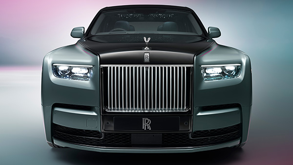 ദീപാവലിക്ക് 2 Rolls Royce കൂടി; അംബാനിയുടെ ഗാരോജ് വീണ്ടും വലുതാവുന്നു