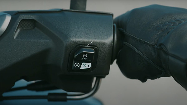 മികച്ച പെര്‍ഫോമന്‍സും മൈലേജും; പുതിയ Burgman Street 125 EX അവതരിപ്പിച്ച് സുസുക്കി