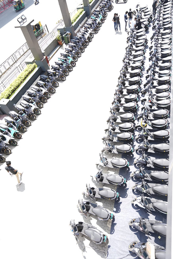 ദീപാവലി ദിനത്തില്‍ ഡെലിവറി ചെയ്തത് 250 ഇലക്ട്രിക് സ്‌കൂട്ടറുകള്‍; പുതിയ നാഴികക്കല്ല് സൃഷ്ടിച്ച് Ather 450X