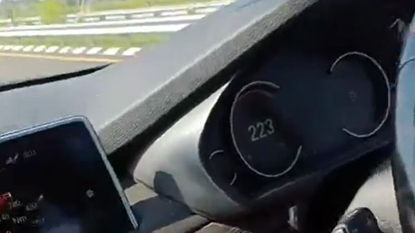 BMW കാര്‍ 230 കി.മീ വേഗതയില്‍ പായുന്നത് FB ലൈവിട്ടതിന് പിന്നാലെ ട്രക്കിലിടിച്ചു; 4 പേര്‍ മരിച്ചു