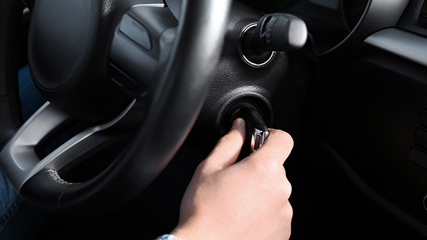 കാർ ഫ്യുവൽ പമ്പിലെ മർദ്ദം സ്വയം എങ്ങനെ പരിശോധിക്കാം?