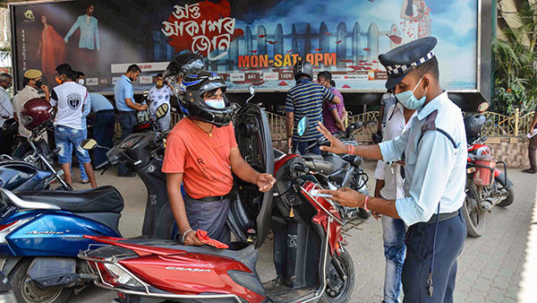 2014-ല്‍ വിറ്റ ബെന്‍സിന് കിട്ടിയത് 63 ചലാന്‍; ഉടമസ്ഥാവകാശം മാറ്റാത്ത ഉടമയെ കോടതി കയറ്റി മില്‍ഖ സിങ്ങിന്റെ മകന്‍