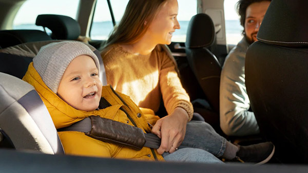 ടെന്‍ഷന്‍ വേണ്ട; കുട്ടികളുമായി സുരക്ഷിത കാര്‍ യാത്ര ഉറപ്പാക്കാനുള്ള ടിപ്പുകള്‍...