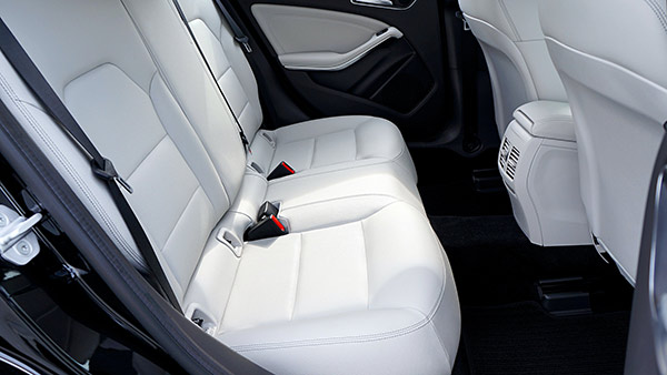 ടെന്‍ഷന്‍ വേണ്ട; കുട്ടികളുമായി സുരക്ഷിത കാര്‍ യാത്ര ഉറപ്പാക്കാനുള്ള ടിപ്പുകള്‍...