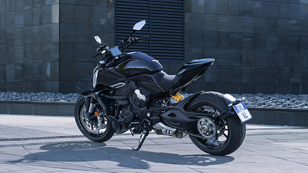 ഡ്യുക്കാട്ടിയിൽ നിന്നും ഒരു മാരക ഐറ്റം എത്തിയിട്ടുണ്ട്, ഇതാണ് Diavel V4 പവർ ക്രൂയിസർ