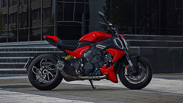 ഡ്യുക്കാട്ടിയിൽ നിന്നും ഒരു മാരക ഐറ്റം എത്തിയിട്ടുണ്ട്, ഇതാണ് Diavel V4 പവർ ക്രൂയിസർ