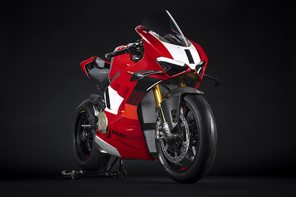 കൂടുതല്‍ ഫീച്ചറുകളും, ശകത്മായ എഞ്ചിനും; 2023 Panigale V4 R അവതരിപ്പിച്ച് Ducati