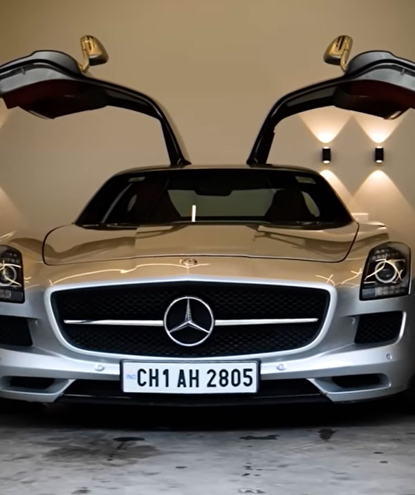 ലക്ഷ്വറി കാർ ശേഖരം പരിചയപ്പെടുത്തി സൂപ്പർസ്റ്റാർ ദുൽഖർ സൽമാൻ; ഫേവറിറ്റുകൾ ഇവരൊക്കെ