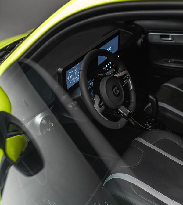 കാണാൻ ഒരു ക്യൂട്ട്കുട്ടൻ, പക്ഷേ വില കേട്ടാൽ ഞെട്ടും! ഇതാണ് പുതിയ e.Wave X