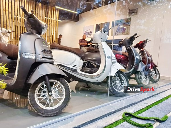 ഇലക്ട്രിക് സ്‌കൂട്ടര്‍ വിലയുടെ 95 % വരെ ഫിനാന്‍സ്; കിടിലന്‍ ഉത്സവകാല ഓഫറുമായി Ampere 