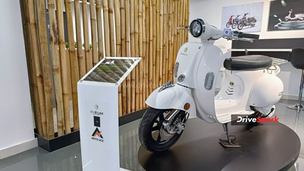 EVeium ഇലക്ട്രിക് സ്‌കൂട്ടറുകള്‍ ഇപ്പോള്‍ വാങ്ങാം; 15,000 രൂപയുടെ ഓഫറുകള്‍ പ്രഖ്യാപിച്ചു